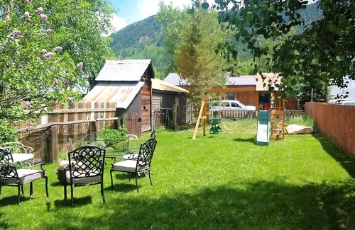 Crested Butte Cottage | Location, Large Fenced Yard and a hot tub!