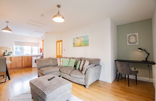 Galway Apartment | Location! Minutes to the Latin Quarter, Spanish Arch, and Shop Street