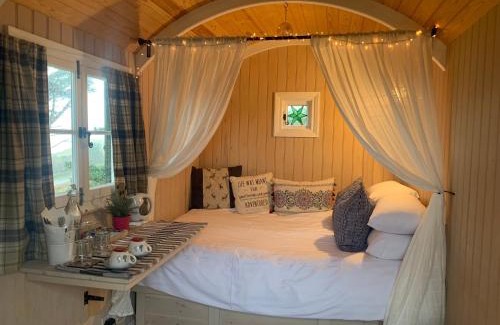 Eyre Other | Loch Eyre Shepherd Hut