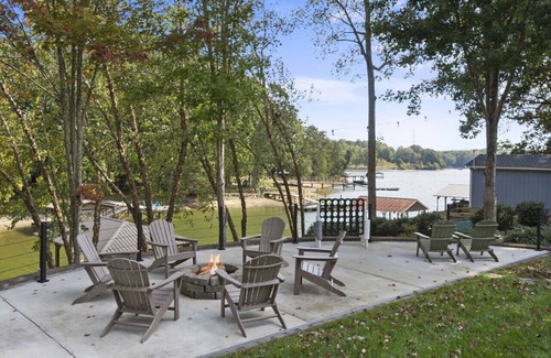 Troutman House | Lockhard Hideaway