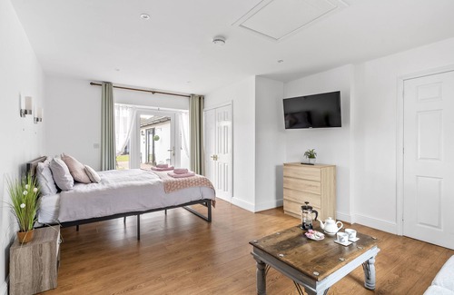 Reydon Cabin | Lodge 1 - Lytton Tree Lodge - Reydon