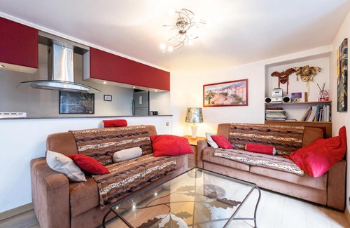 Annecy Old Town Apartment | Lodges Du Canal St Dominique Annecy