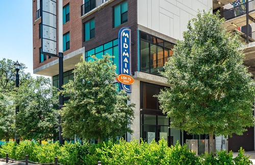 Midtown Apartment | Lodgeur | Picture-perfect studio loft | Midtown