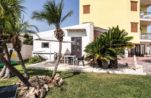 Eastern Sicily Apartment | Loft by the sea, to visit Siracusa, Noto, Cavagrande