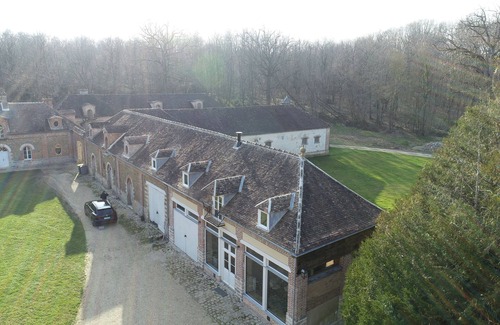 Voulx House | Loft-style apartment beside a golf course in the countryside near Fontainebleau.