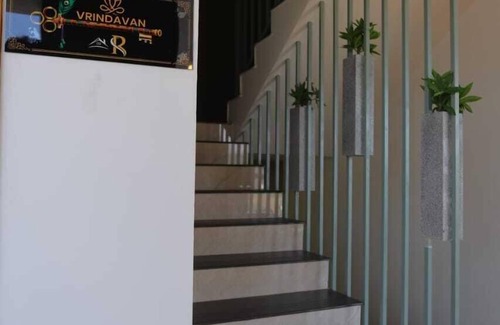 Fern Hill Villa | Lofty Stay