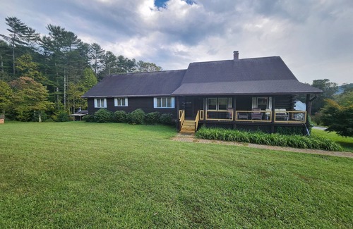 Hendersonville Cabin | Log Cabin in the WNC Mountains