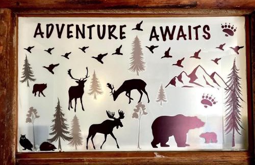 Spenard Apartment | Log house in heart of Anchorage