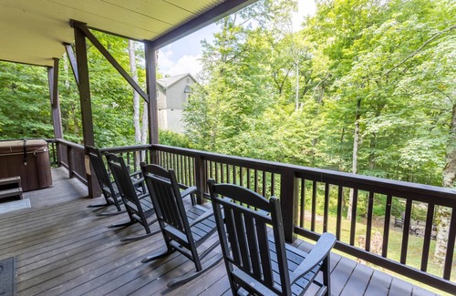 Linville Ridge Cabin | Log-Style Getaway in the Woods