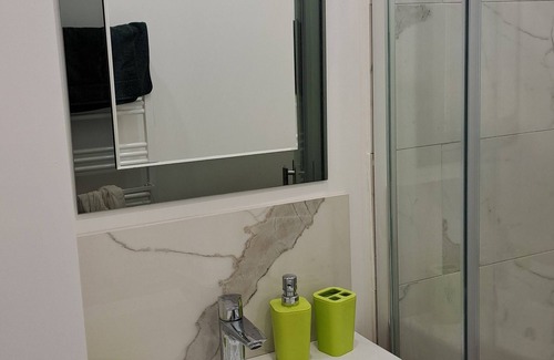 Pessac Apartment | Logement Bucolique Chez Didier et Fernand