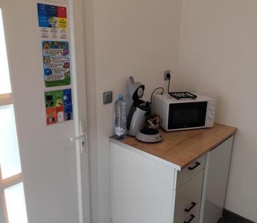 Douai House | Logement indépendant avec parking privé , clim , smart tv idéal déplacement pour pro ou vacances