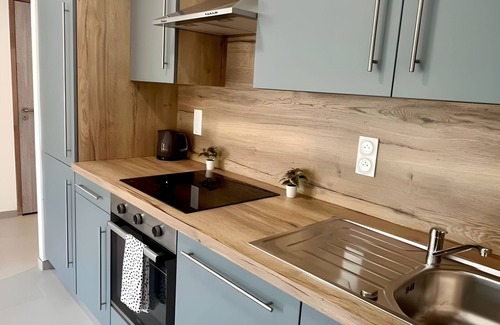 Simandres Apartment | Logement Neuf en Rez-de-jardin Avec Parking à 20 min de Lyon