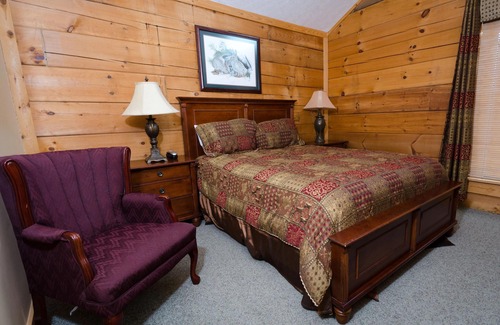 Snowshoe Hotel | Loggers Run