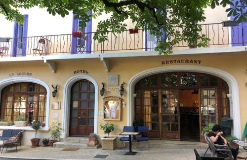 Sault Hotel | Logis Hôtel Restaurant Le Louvre
