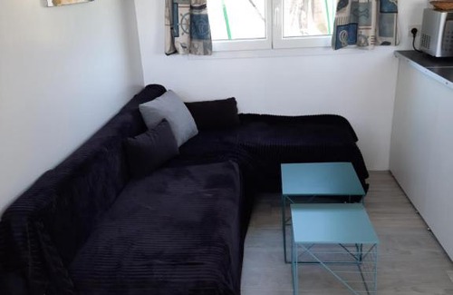 Dieppe Ski Chalet | LOGT VUE MER AVEC TRAMPOLINE ET PONEY le long du GR