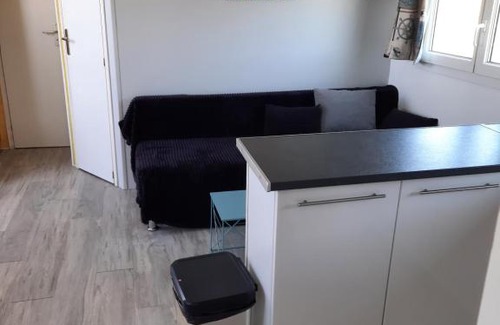 Dieppe Ski Chalet | LOGT VUE MER AVEC TRAMPOLINE ET PONEY le long du GR