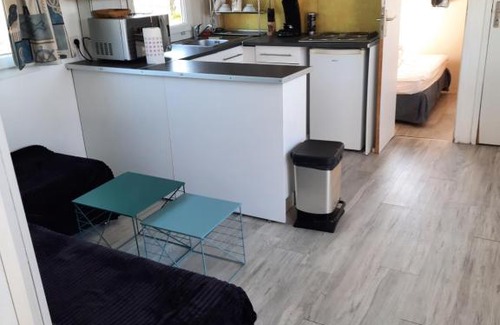 Dieppe Ski Chalet | LOGT VUE MER AVEC TRAMPOLINE ET PONEY le long du GR