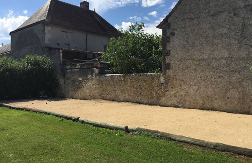 Ferriere-Larcon House | Loire Valley Priest's Village House 2 Acres, Pool, 7 Bedrooms.