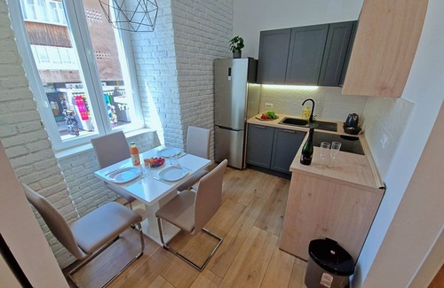 Rijeka Apartment | Lola's Place