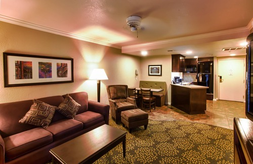 Lake Havasu City Resort | London Bridge Resort