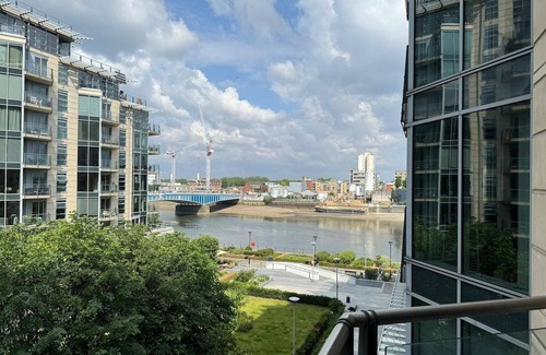Wandsworth Apartment | Londonaprt/sleeps6/gym/waterfront/wifi