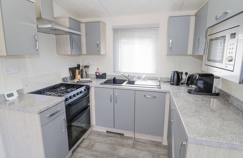 Evesham Cottage | Long Acres Lodge