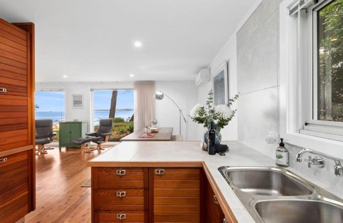 Long Beach House | Long Beach Hideaway managed by Batemans Bay Accom