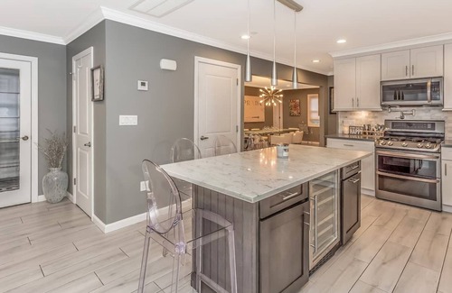 Long Beach House | Long Beach, Long Island! Halloween and October Limited Specials! Steps to Beach