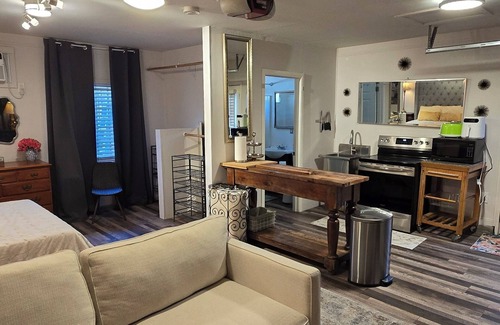 Temple City Apartment | Long Term 2 Months or more studio with AC and WiFi in marvelous Temple City