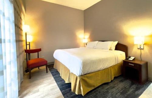 Fossil Creek Hotel | Longhorn Inn & Suites - Fort Worth Fossil Creek