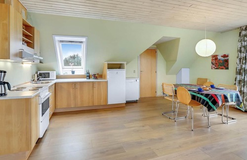 Hojer Apartment | Look forward to a wonderful vacation in rural tranquility in this family-friendly vacation apartment