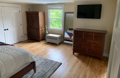 Fifth Ward House | Looking for extended summer rentals only