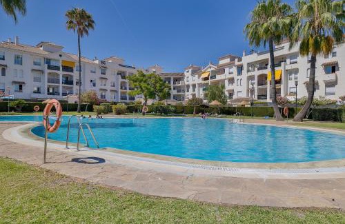 San Pedro de Alcantara Apartment | Lorcrisur corner PH apt 3 bedroom beach Marbella