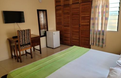 Cape Coast Hotel | Loreto Palm Villa