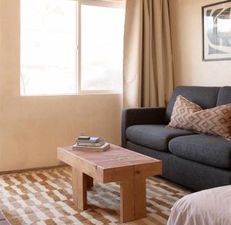 Imperial Beach Hotel | Los Bungalows