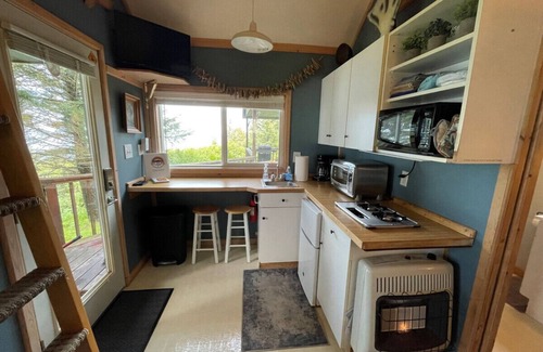 Anchor Point Cabin | Lost Anchor Cabins - Augustine Cabin