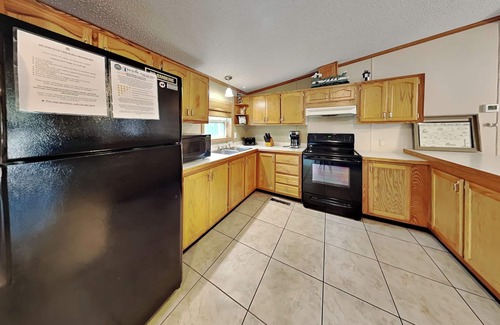Put-in-Bay Cabin | Lots of Room to Spread Out in this 3 BR Vacation Home at the Island Club IC80
