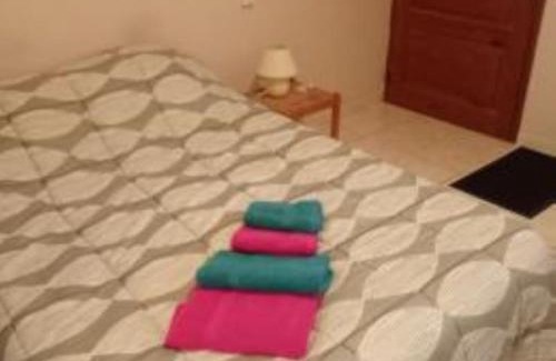 Roujan Bed & Breakfast | Lou Baralet Chambres d'hôtes et Restaurant