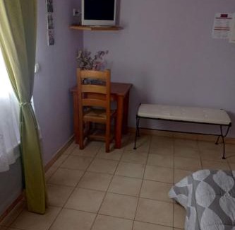 Roujan Bed & Breakfast | Lou Baralet Chambres d'hôtes et Restaurant