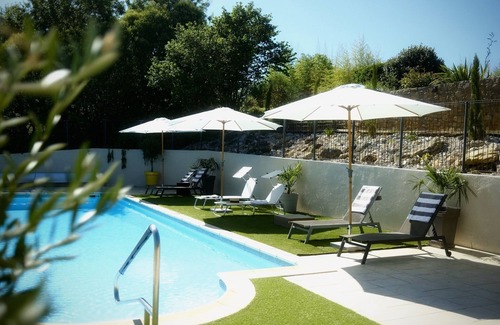 Pech-Luna House | Loustal Beau: a beautifully restored gîte near Mirepoix w/large heated pool