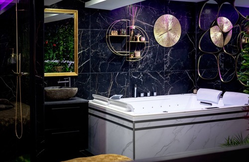 Saint-Mathieu Apartment | Love Room « La Nuit de Rêve »