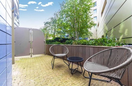 Highbury West Apartment | Lovely 1 BDR Flat w/Charming Private Terrace