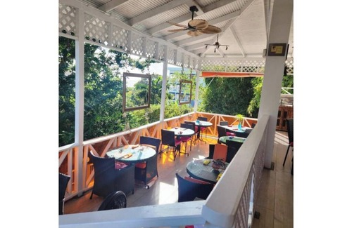 Bacolet Apartment | Lovely 1-bedroom apartment in Scarborough for a relaxing getaway