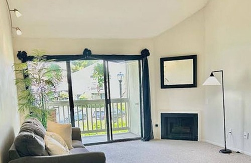 Carmel Valley Condo | Lovely 2/2 with optional 3rd bedroom condo one exit from the Del Mar Racetrack