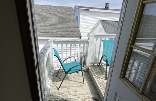 Hampton Apartment | lovely 2-bedroom apartment with pool 5