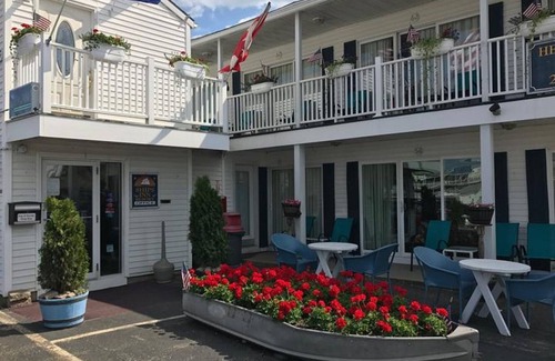 Hampton Apartment | lovely 2-bedroom apartment with pool 5