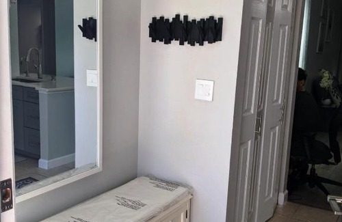 Gulf Gate Estates Apartment | Lovely 2 bedroom condo with a pool!