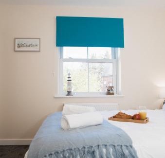 Great Yarmouth House | Lovely 2-bedroom Seaside Retreat with Free Parking