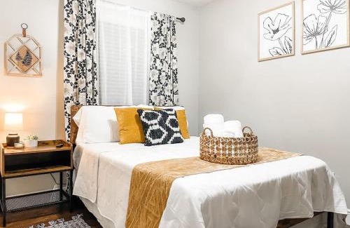 Tallahassee House | Lovely 3 Bd 2 bath townhome