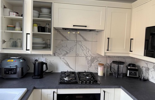 Skelmersdale House | Lovely 3-bed home in an excellent neighbourhood